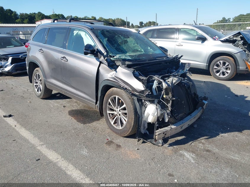 TOYOTA HIGHLANDER XLE