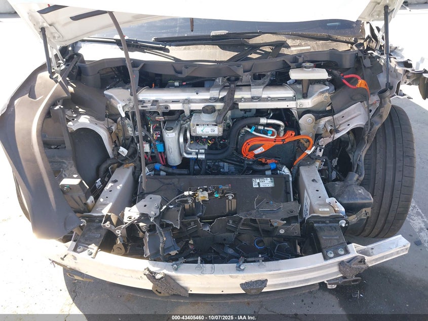 2022 Tesla Model X Plaid Tri Motor All-Wheel Drive VIN: 7SAXCBE68NF332875 Lot: 43405460