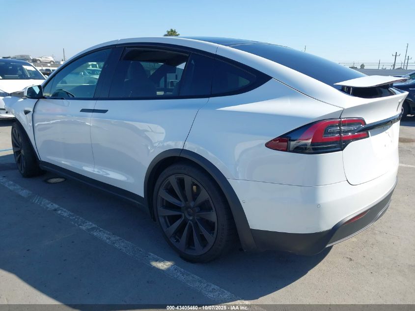 2022 Tesla Model X Plaid Tri Motor All-Wheel Drive VIN: 7SAXCBE68NF332875 Lot: 43405460