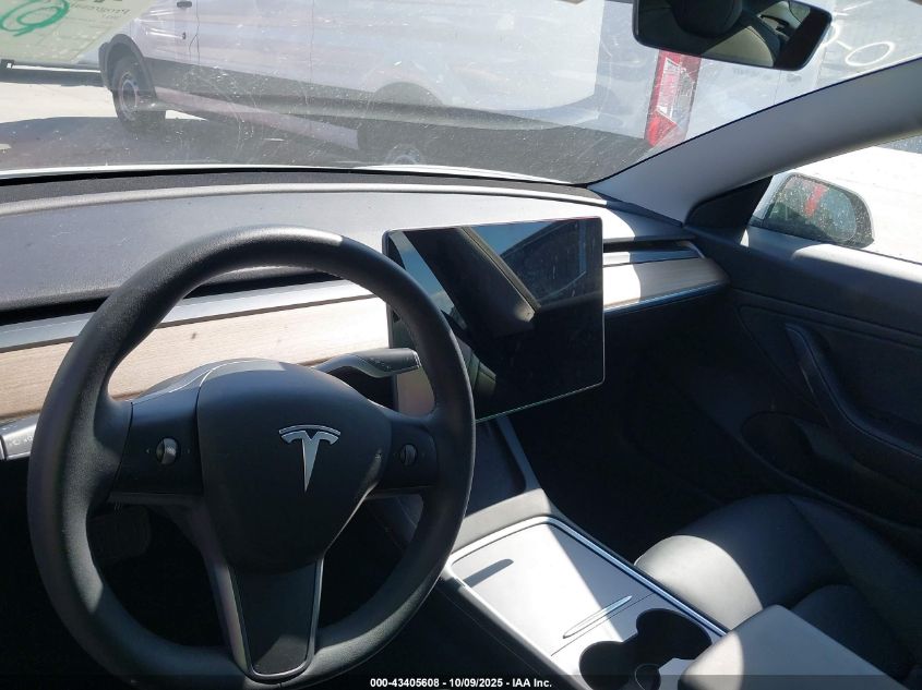 2021 Tesla Model 3 Long Range Dual Motor All-Wheel Drive VIN: 5YJ3E1EB2MF872377 Lot: 43405608