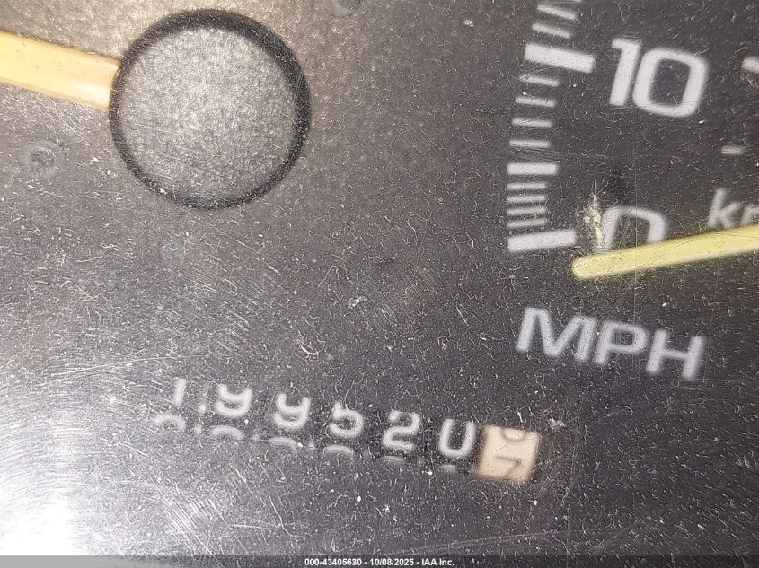 1999 Chevrolet Tahoe VIN: 3GNEK18R0XG105787 Lot: 43405630