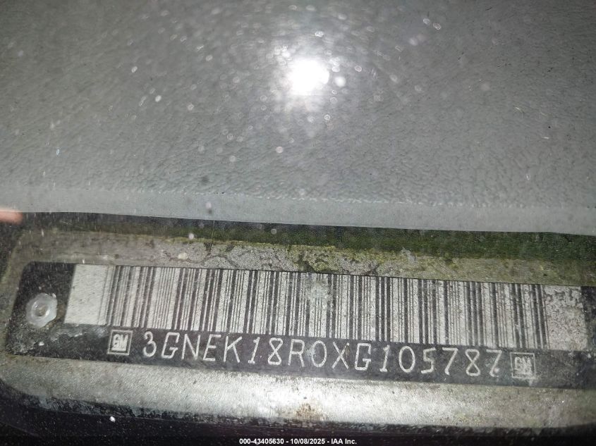 1999 Chevrolet Tahoe VIN: 3GNEK18R0XG105787 Lot: 43405630