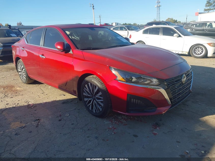 NISSAN ALTIMA SV FWD