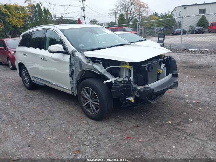 INFINITI QX60 LUXE AWD