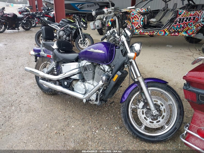 1HFSC18192A600120 HONDA VF700 Photo 1