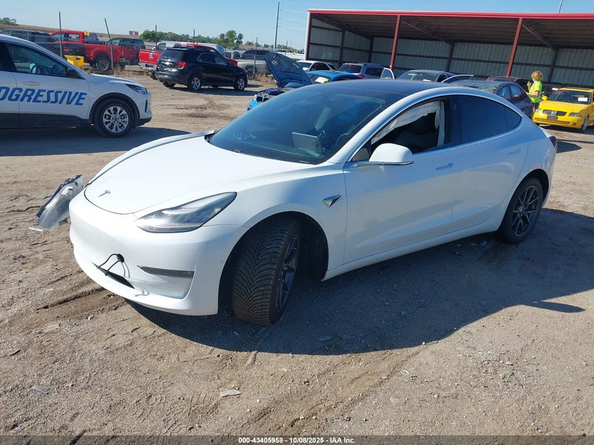 5YJ3E1EB5JF067193 2018 TESLA MODEL 3 photo no. 2