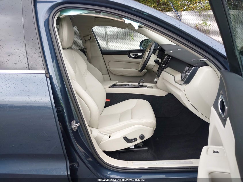 2023 VOLVO XC60 2.0L I-4 DI, DOHC, V(VIN: YV4L12RN1P1385669