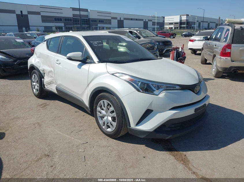 TOYOTA C-HR LE