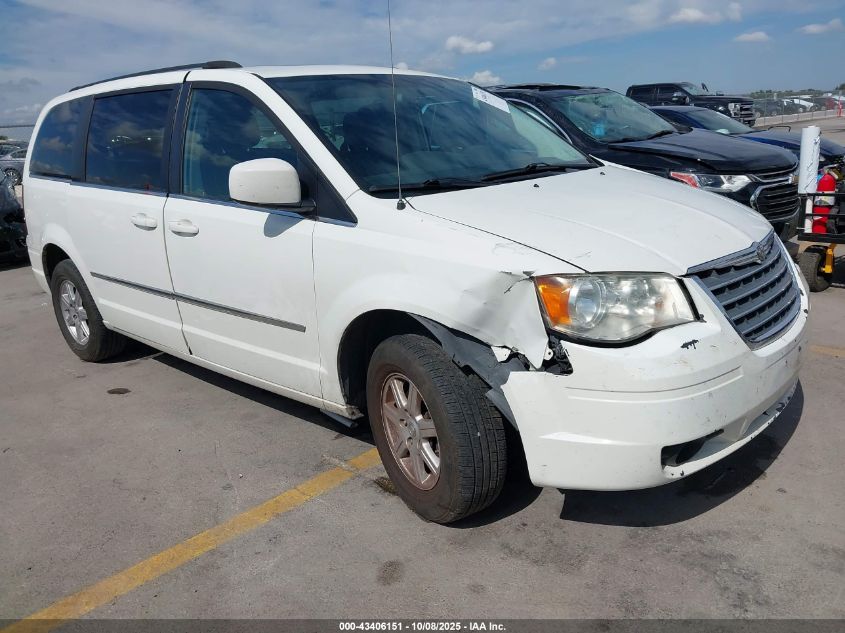 CHRYSLER TOWN & COUNTRY TOURING PLUS