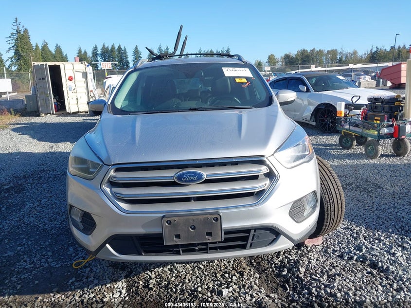 1FMCU9J96JUC41165 2018 Ford Escape 2.0 Titanium Silver