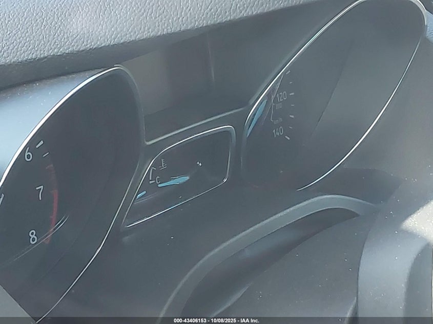1FMCU9J96JUC41165 2018 Ford Escape 2.0 Titanium Silver