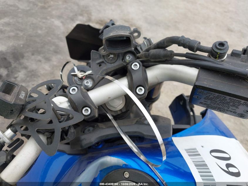 2016 Yamaha Fz09 VIN: JYARN33E2GA008862 Lot: 43406160