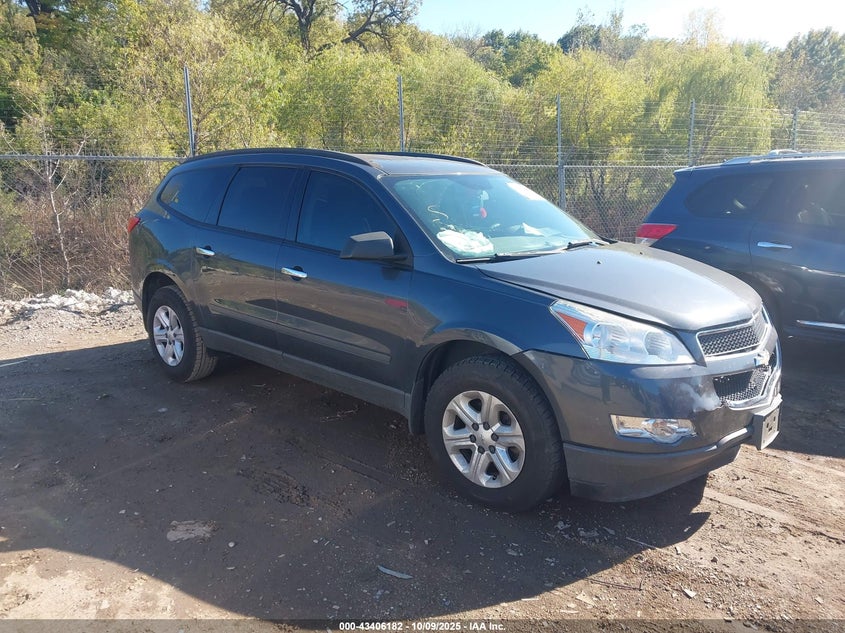 CHEVROLET TRAVERSE LS