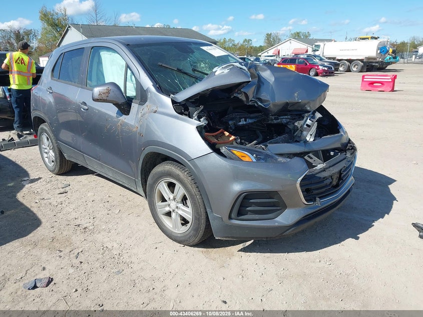 CHEVROLET TRAX FWD LS