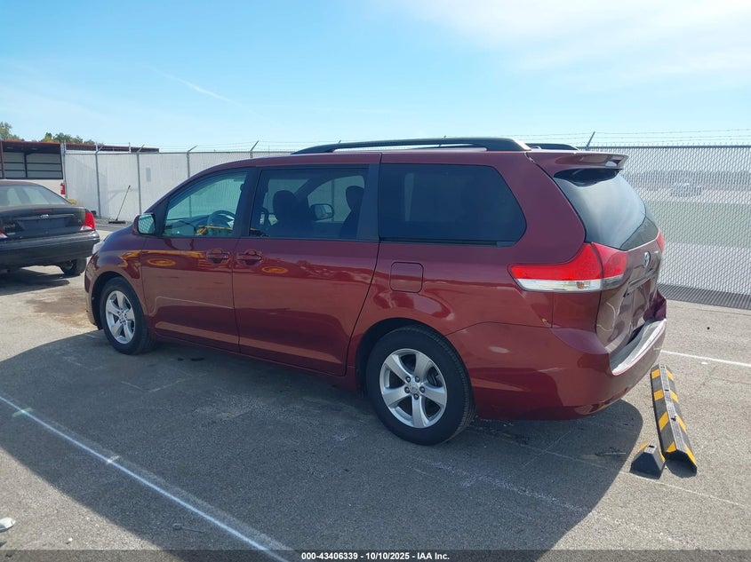 5TDKK3DC8ES522775 2014 TOYOTA SIENNA photo no. 3