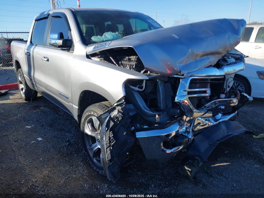 RAM 1500 LARAMIE 4X4 5 7 BOX