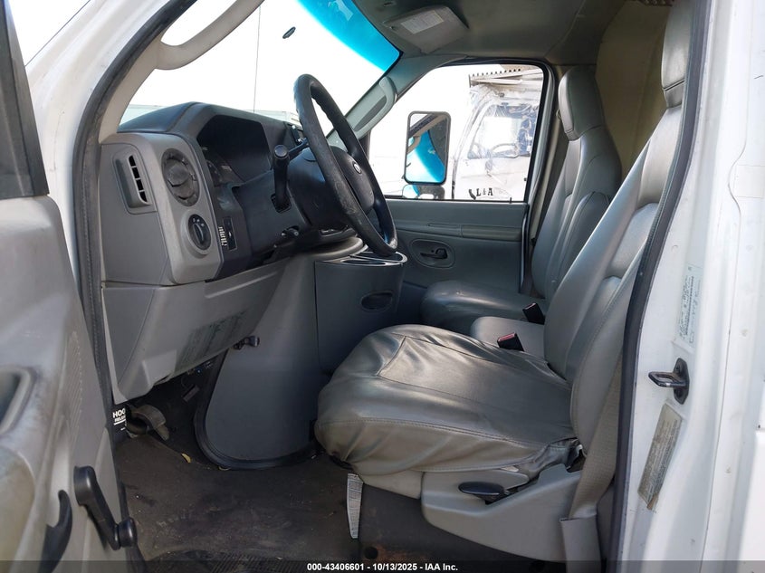 2010 Ford E-450 Cutaway VIN: 1FDXE4FS5ADA17169 Lot: 43406601