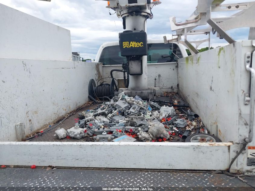 2009 Ford F-450 Chassis Xl/Xlt VIN: 1FDAF46Y09EB26555 Lot: 43406684