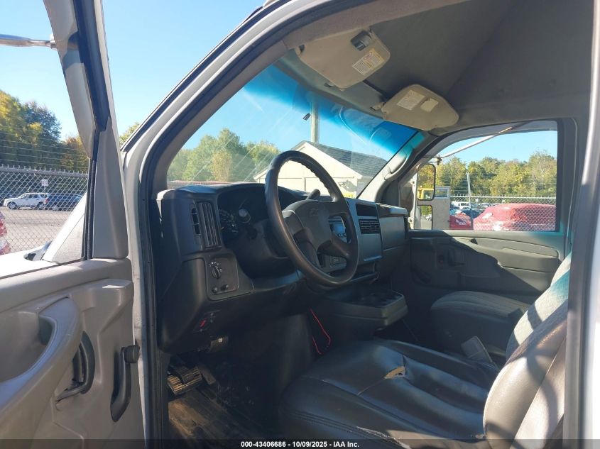 2007 Chevrolet Express Cutaway Work Van VIN: 1GBJG31U771114024 Lot: 43406686