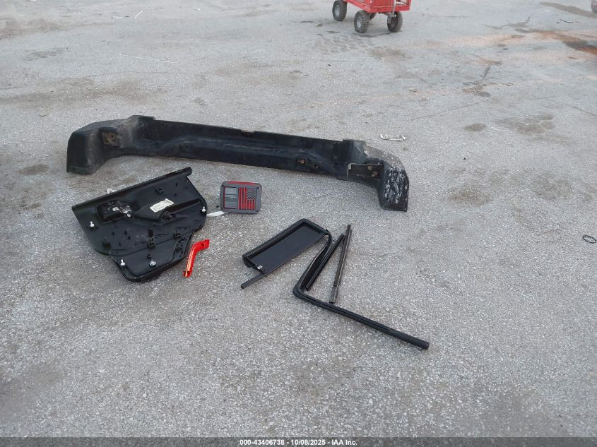 2015 Jeep Wrangler Unlimited Sport VIN: 1C4BJWDG2FL532566 Lot: 43406738