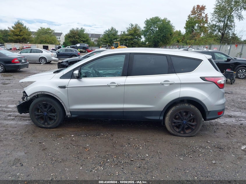 2017 FORD ESCAPE SE 1FMCU0GD5HUA74380