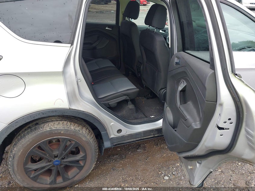 2017 FORD ESCAPE SE 1FMCU0GD5HUA74380