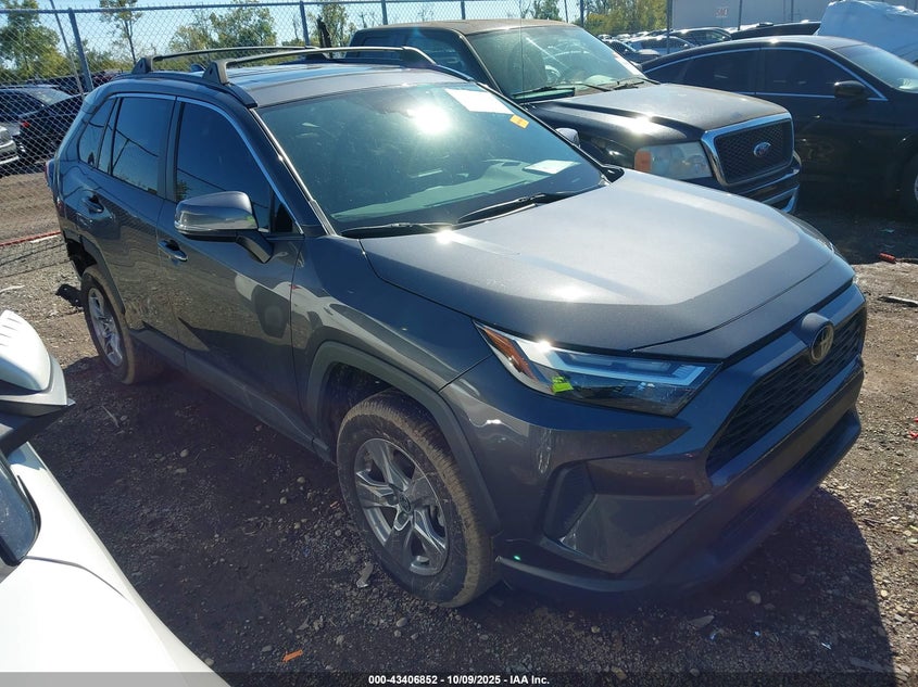 TOYOTA RAV4 XLE
