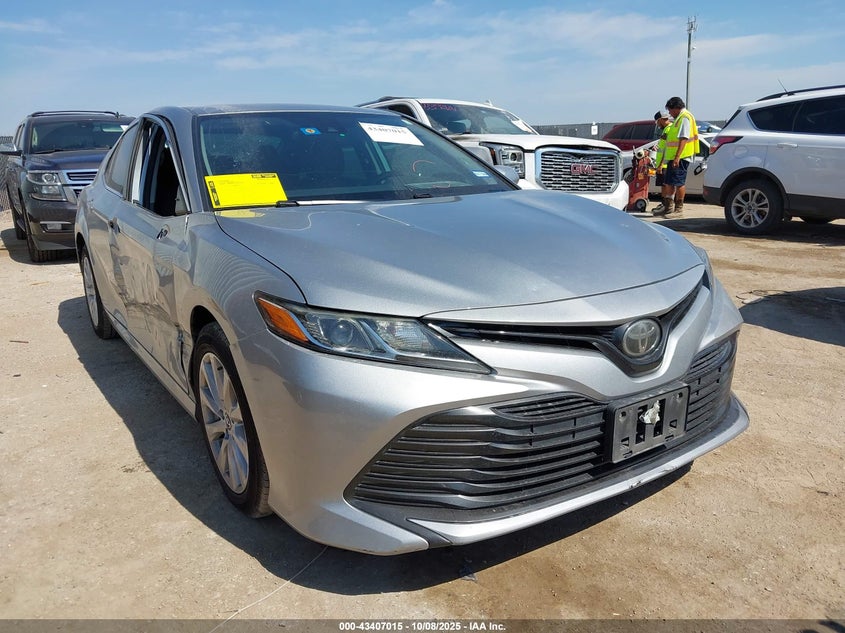 TOYOTA CAMRY LE