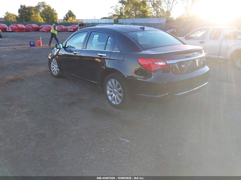 2013 CHRYSLER 200 LIMITED 1C3CCBCG5DN579928