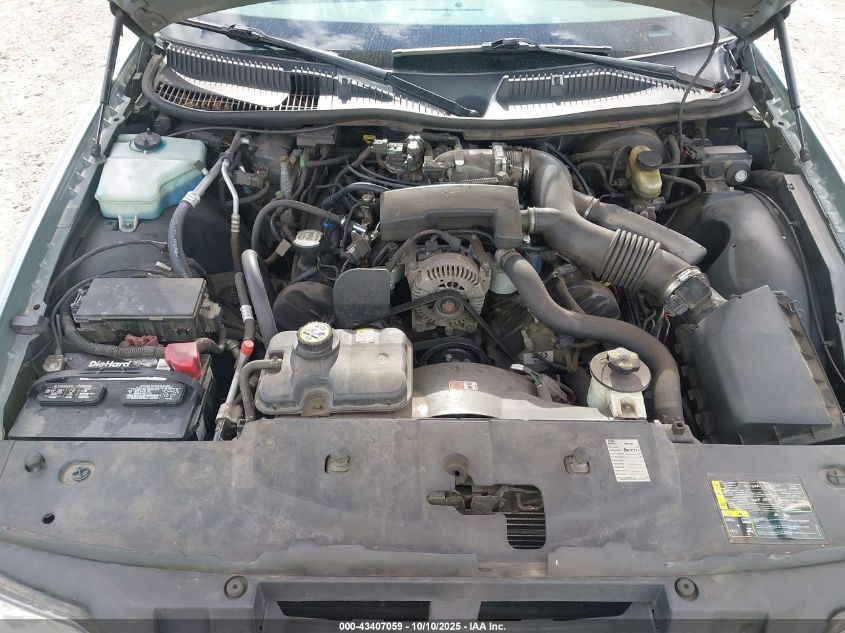 2004 Lincoln Town Car Signature VIN: 1LNHM81WX4Y604473 Lot: 43407059