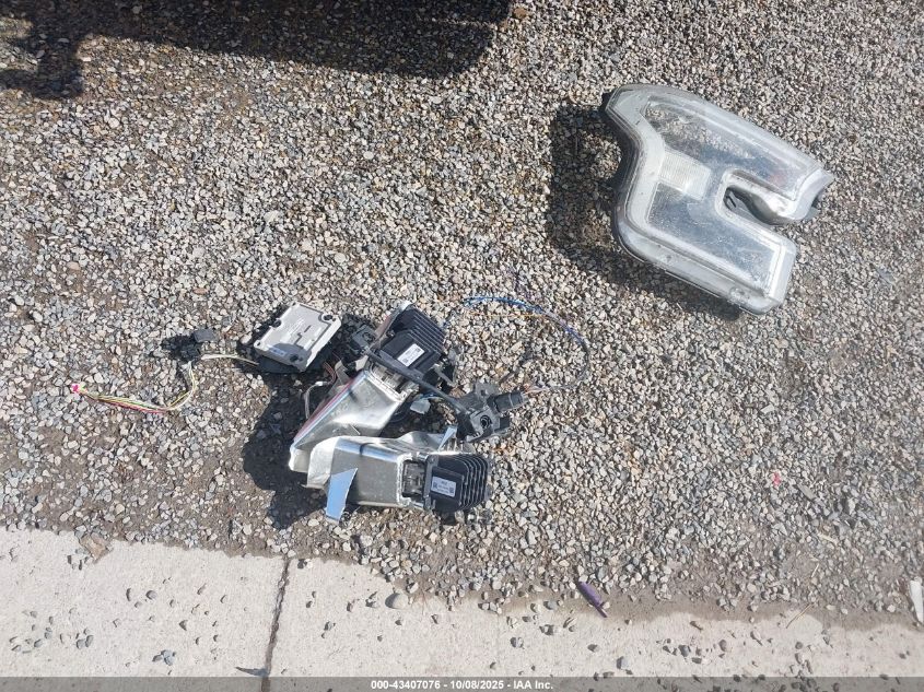 2015 Ford F-150 Platinum VIN: 1FTEW1EG2FFC34372 Lot: 43407076