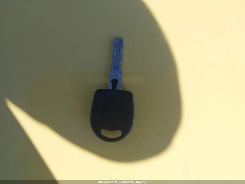 2009 Volkswagen New Beetle 2.5L VIN: 3VWRW31C29M500460 Lot: 43407102