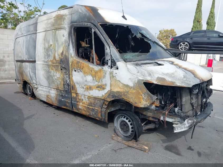 MERCEDES-BENZ SPRINTER STANDARD ROOF I4