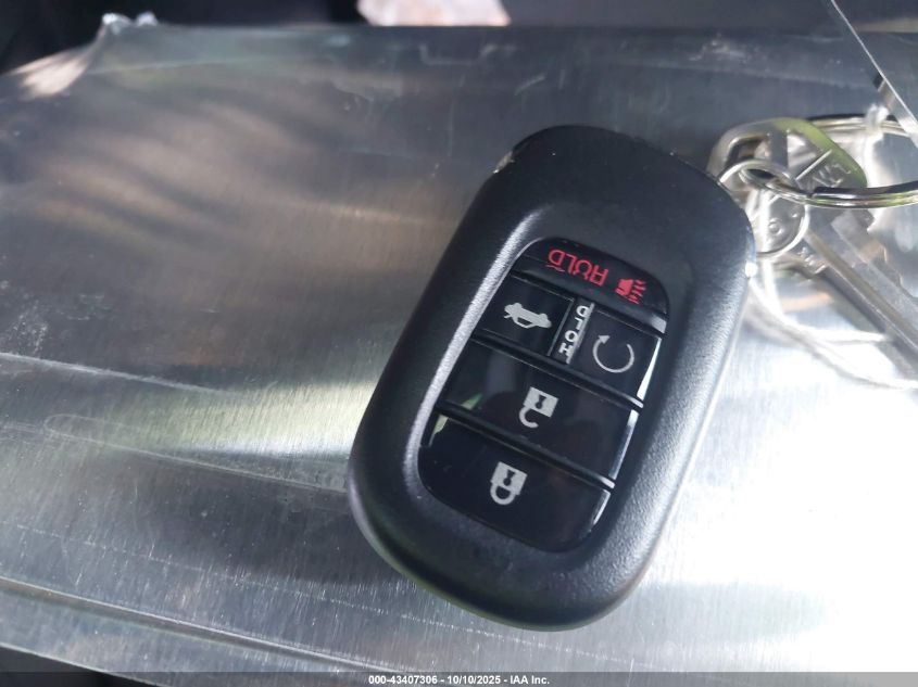 2025 Honda Accord Hybrid Sport-L VIN: 1HGCY2F70SA060431 Lot: 43407306