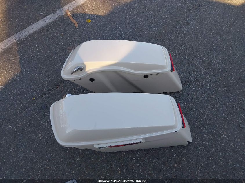 2023 Harley-Davidson Fltrxst VIN: 1HD1ACL19PB621130 Lot: 43407341