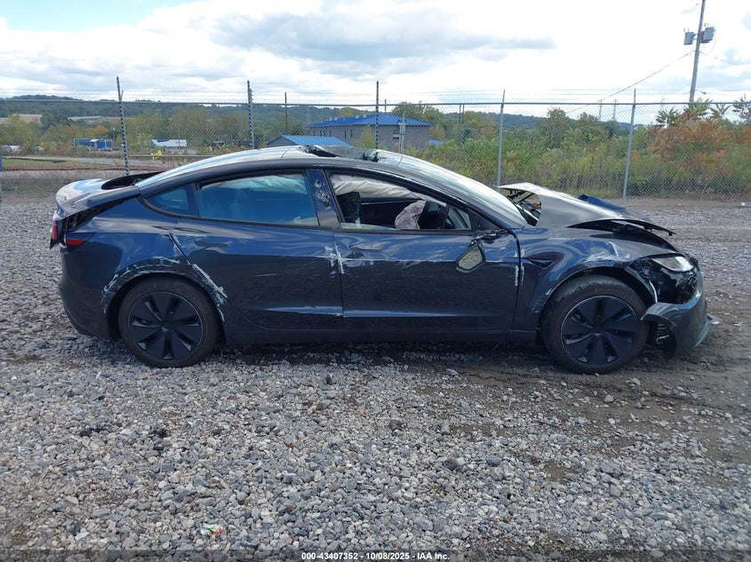 2025 Tesla Model 3 Long Range All-Wheel Drive VIN: 5YJ3E1EB8SF925709 Lot: 43407352