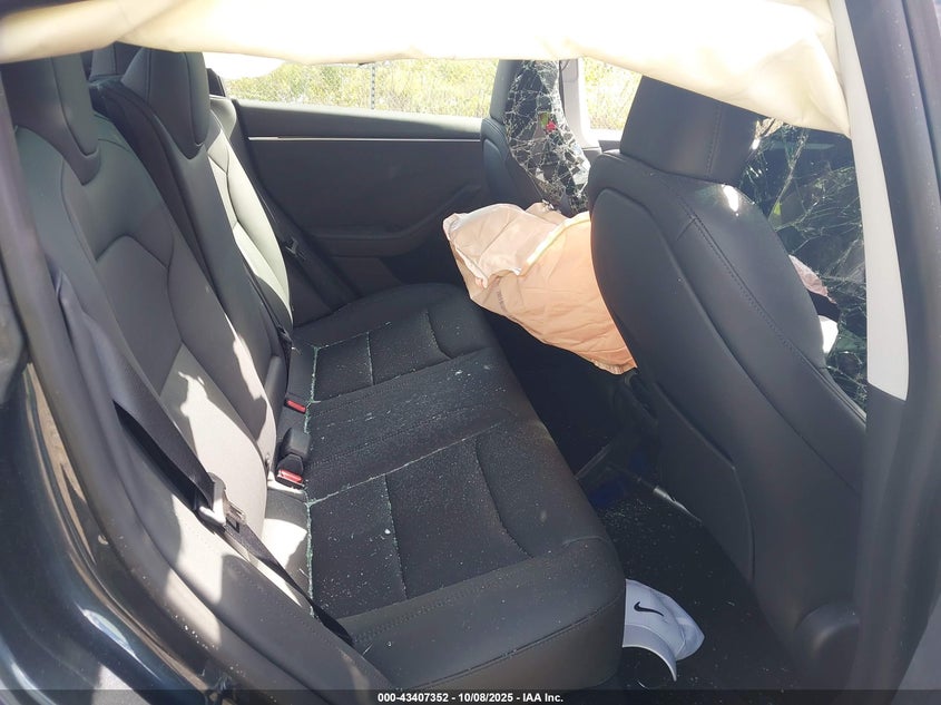 2025 Tesla Model 3 Long Range All-Wheel Drive VIN: 5YJ3E1EB8SF925709 Lot: 43407352