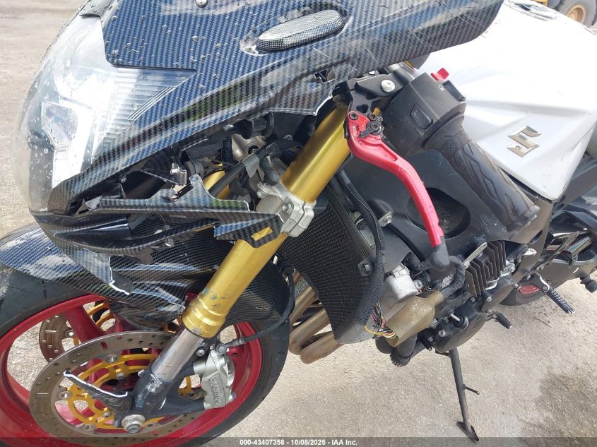 2017 Suzuki Gsx-R750 VIN: JS1GR7MAXH2101766 Lot: 43407358