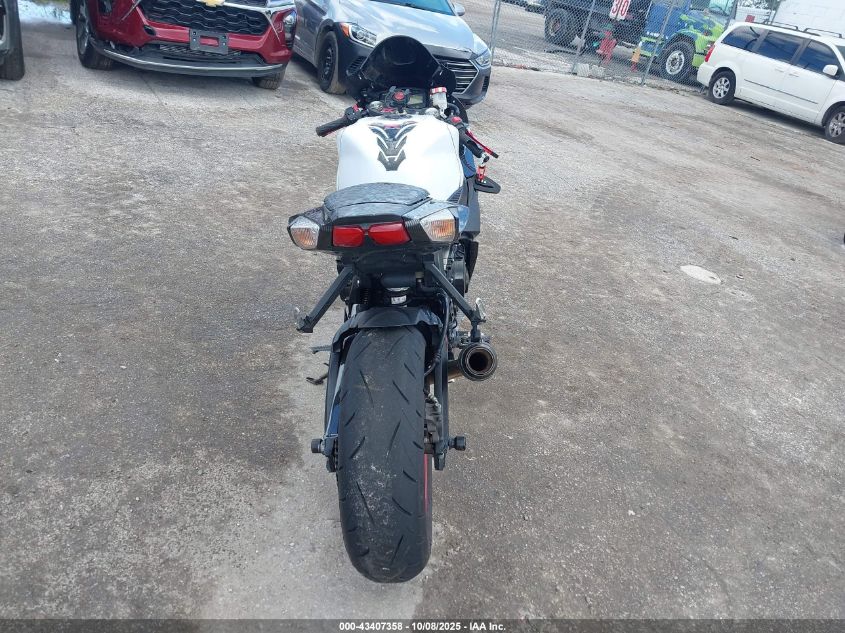 2017 Suzuki Gsx-R750 VIN: JS1GR7MAXH2101766 Lot: 43407358