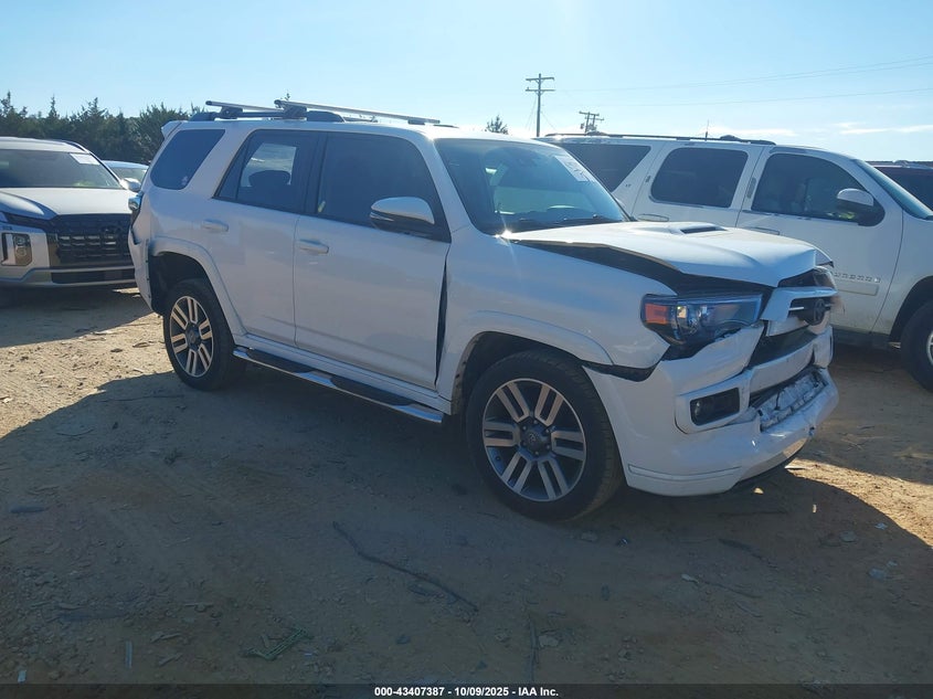 TOYOTA 4RUNNER TRD SPORT