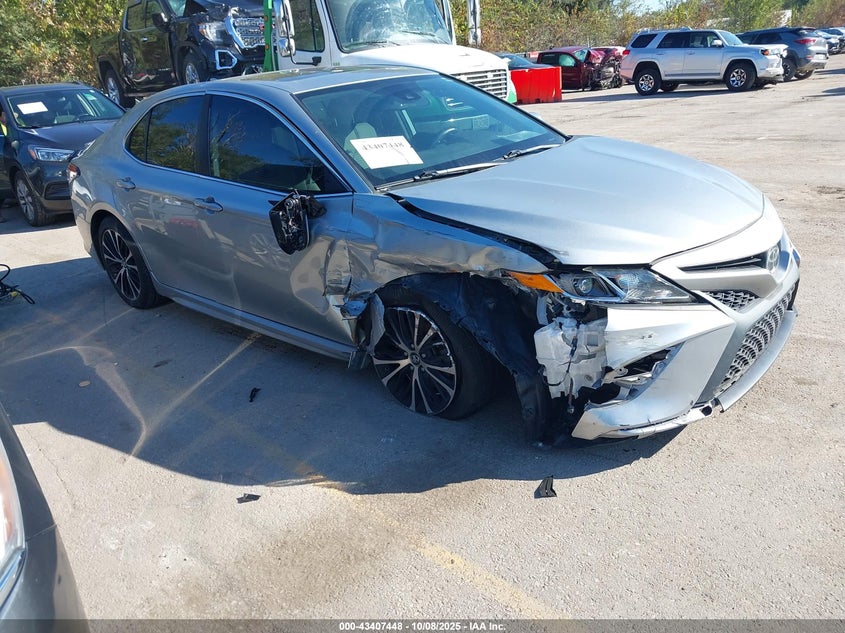 TOYOTA CAMRY SE/SE NIGHTSHADE EDITION