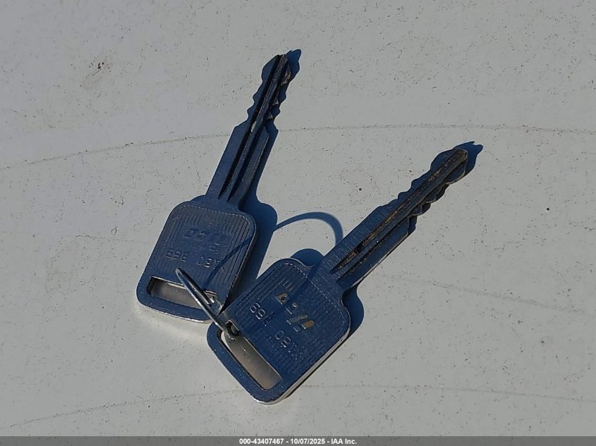 2001 Chevrolet Tracker Hard Top Base VIN: 2CNBJ13C016905909 Lot: 43407467