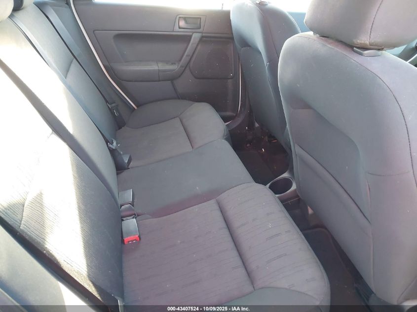 2010 Ford Focus Se VIN: 1FAHP3FN1AW275867 Lot: 43407524