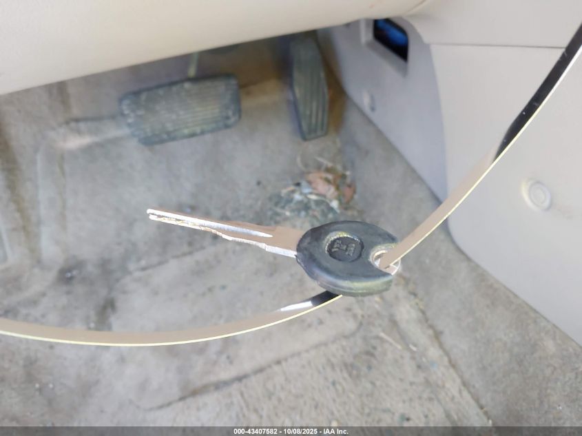 2001 Mazda 626 Es/Lx VIN: 1YVGF22C315234647 Lot: 43407582