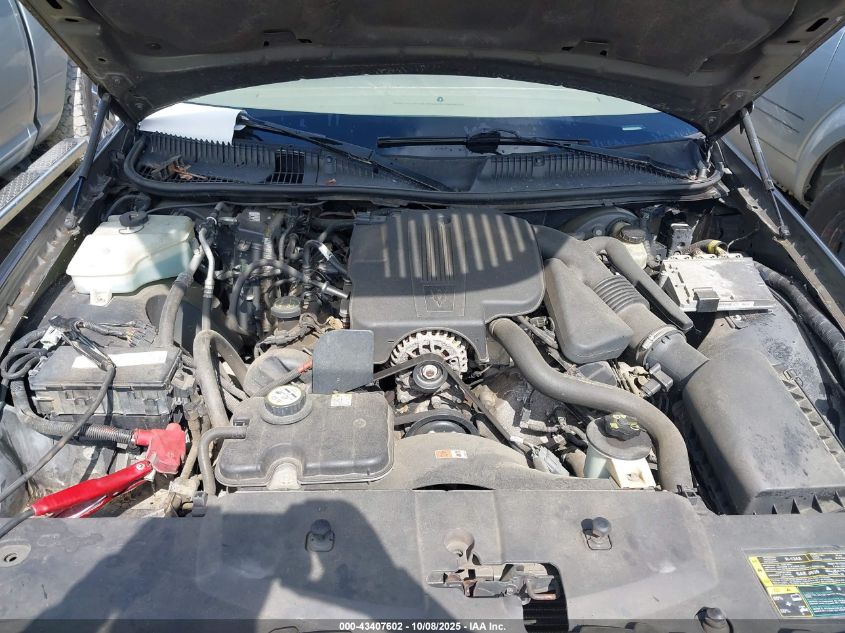 2005 Lincoln Town Car Signature VIN: 1LNHM81WX5Y669910 Lot: 43407602