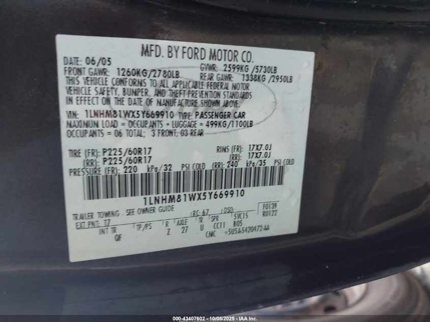 2005 Lincoln Town Car Signature VIN: 1LNHM81WX5Y669910 Lot: 43407602