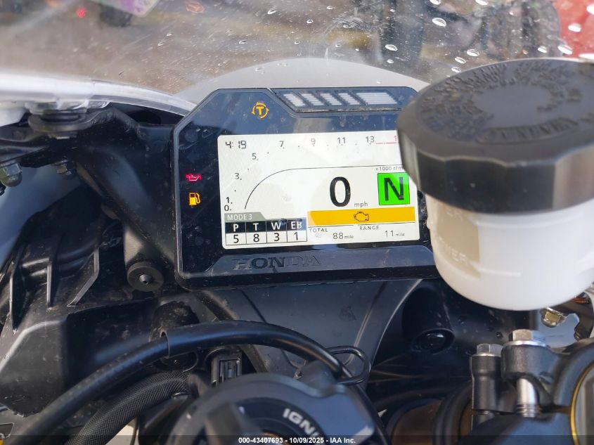 2026 Honda Cbr1000 Ra VIN: JH2SC7759TK900180 Lot: 43407693