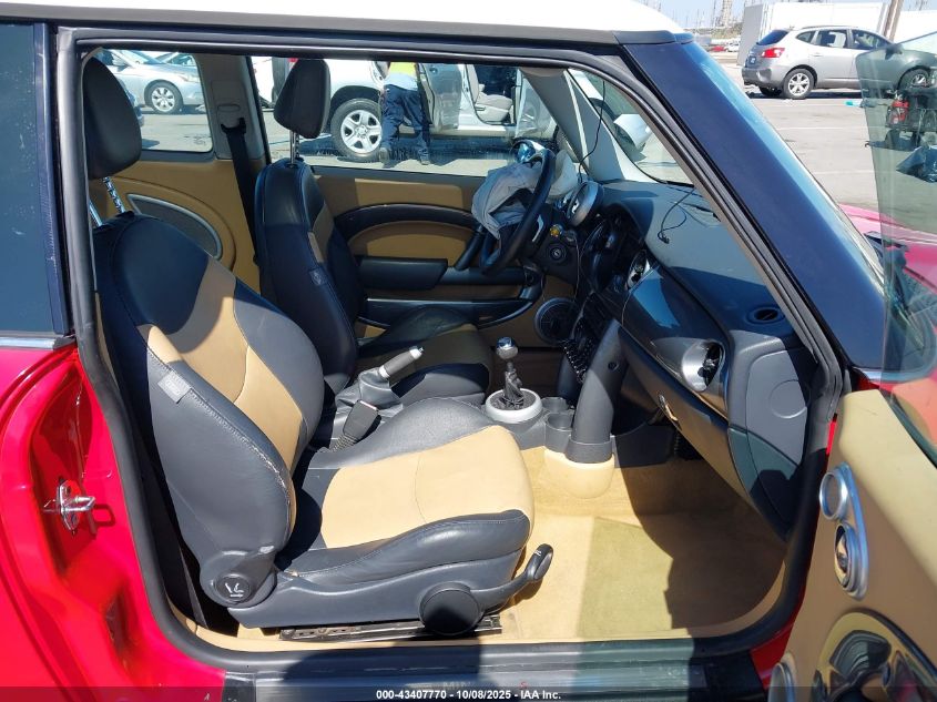 2006 Mini Cooper S VIN: WMWRE33516TJ37745 Lot: 43407770