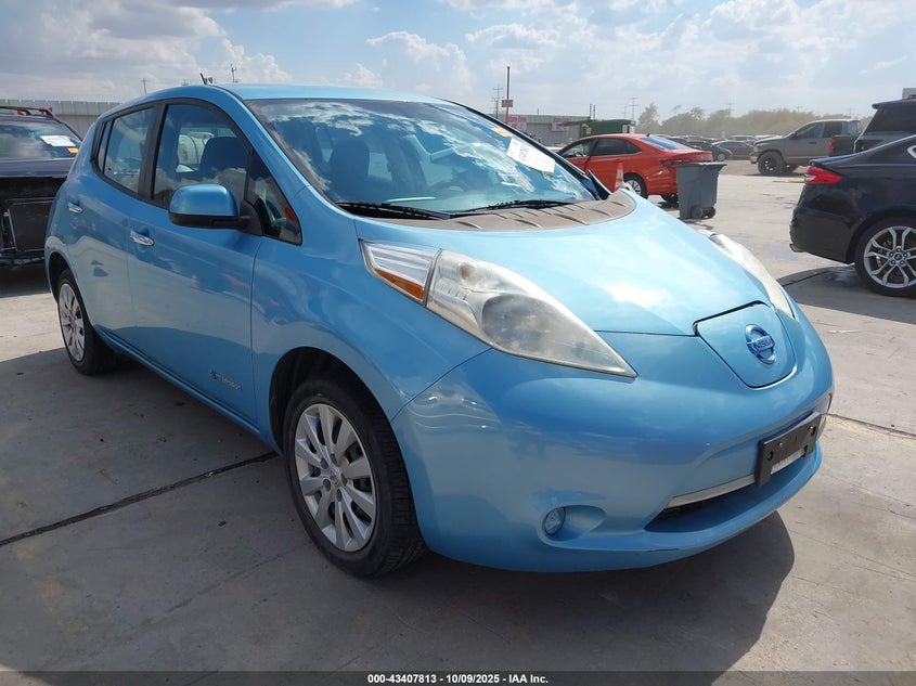 NISSAN LEAF S