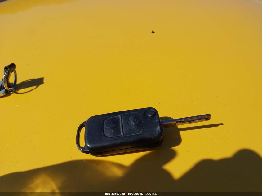 1998 Mercedes-Benz Slk 230 VIN: WDBKK47F7WF043663 Lot: 43407823